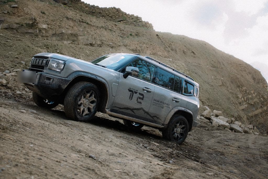 Jetour T2 — kadr z testu wideo